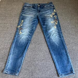 White House Black Market Girlfriend Jeans Women's 6 Blue Denim Floral Embroidery